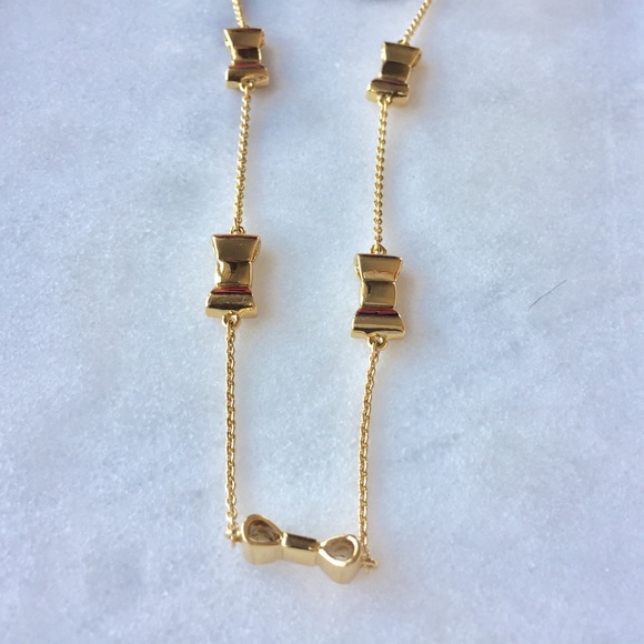 ♠️kate spade Take A Bow Necklace in Gold♠️ - Picture 2 of 8